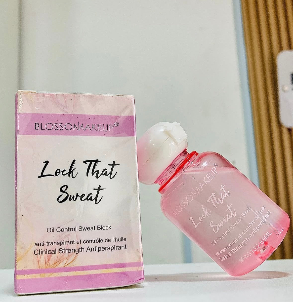 Blossom Lock that sweat