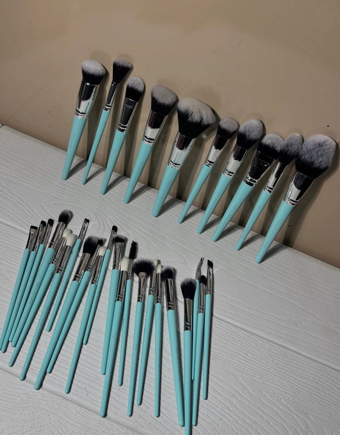 Girlzkorner 32 piece professional brush set