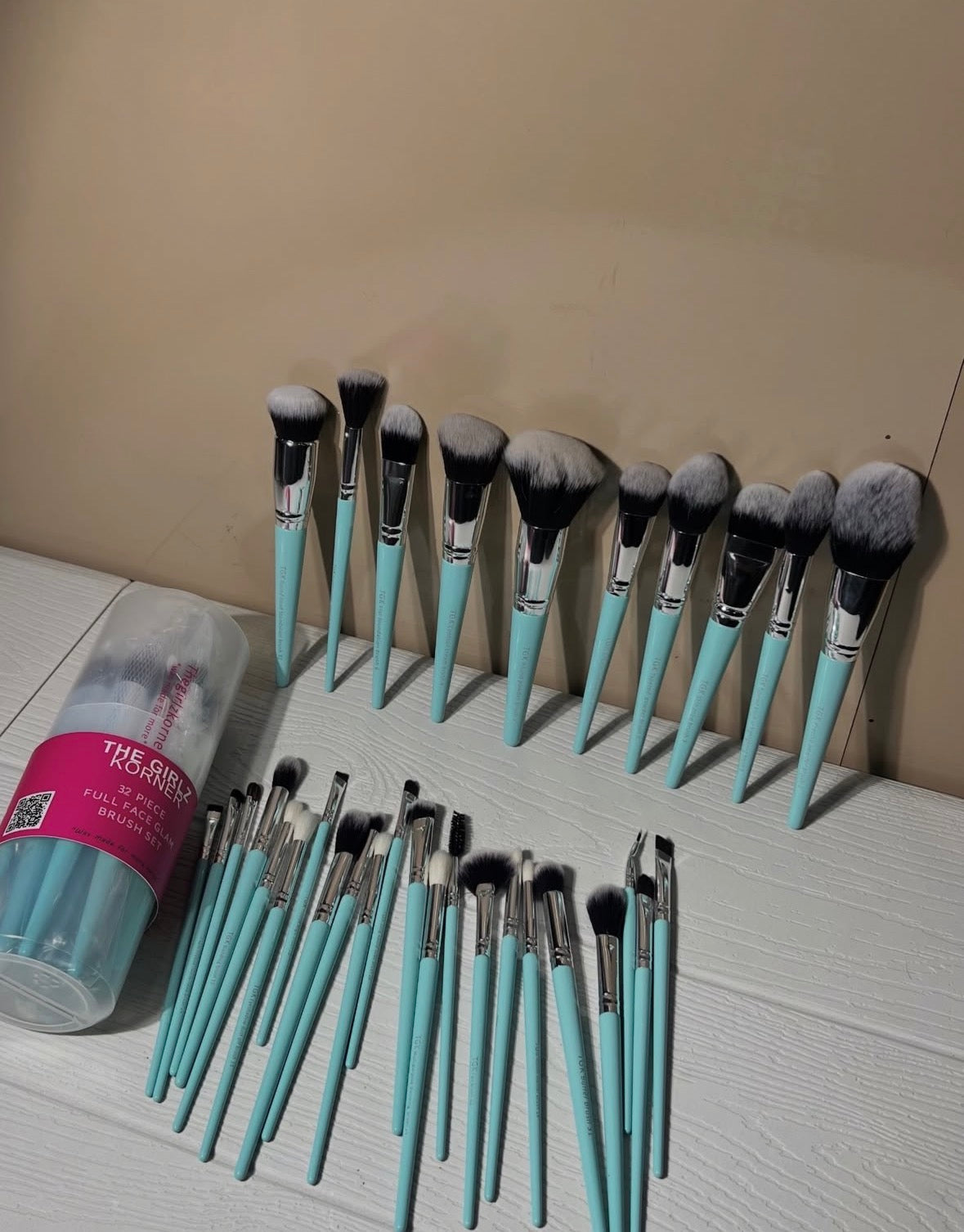 Girlzkorner 32 piece professional brush set