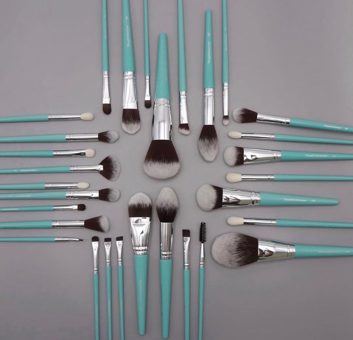 Girlzkorner 32 piece professional brush set