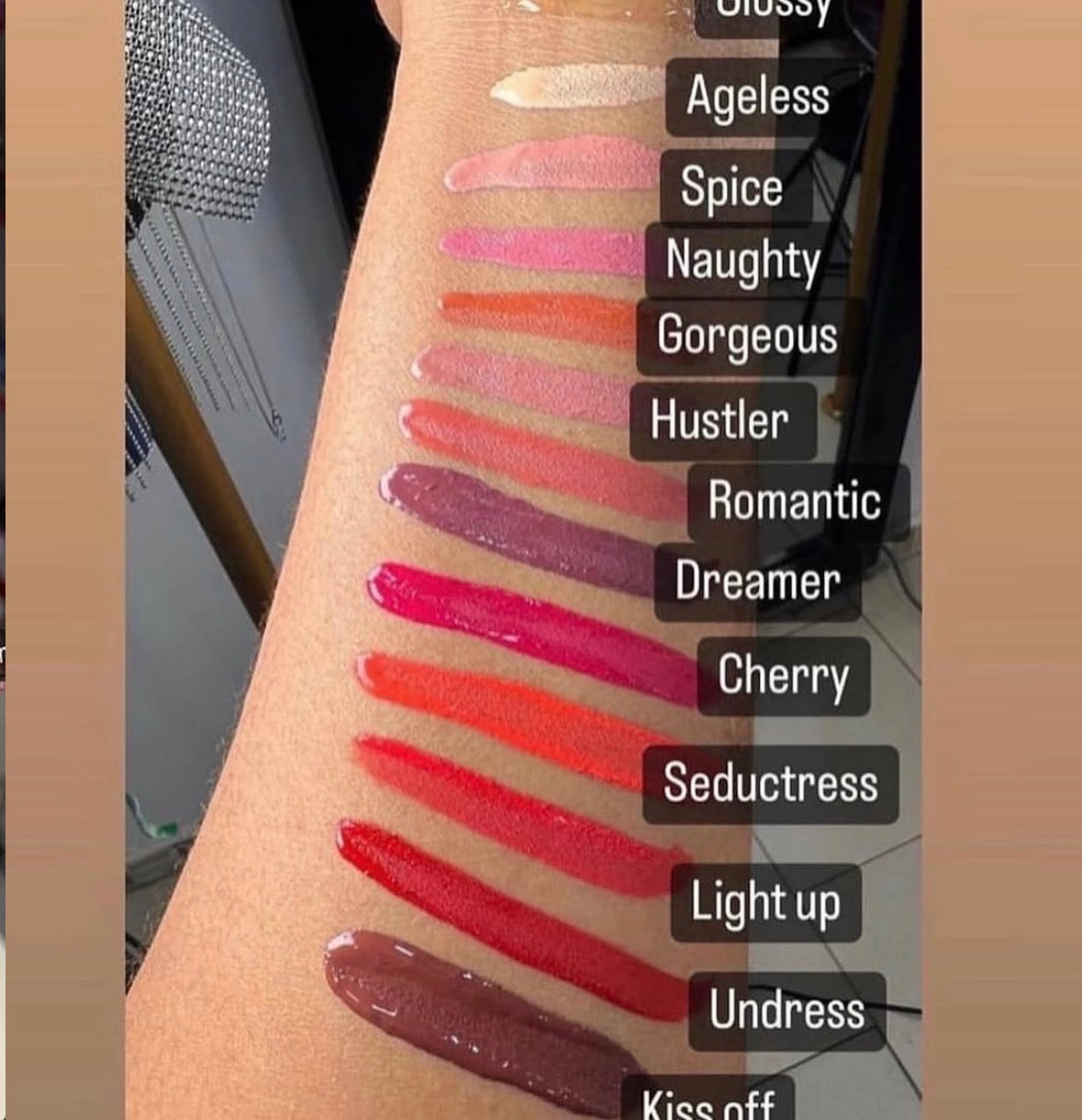 Becharm matte lipstick